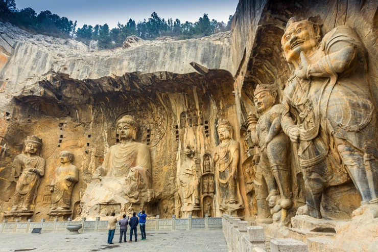 Hang động Long Môn, Trung Quốc sở hữu hơn 100.000 bức tượng Phật. Ảnh: Xinhua
