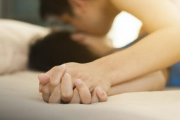 Vì sao nhiều người quan hệ tình dục lần đầu bị đau?