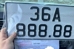 Thị trường - Tiêu dùng - Đổi vùng đăng ký, chủ xe Camry bốc được biển ngũ quý 8