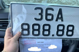 Tin tức ô tô - Toyota Camry chuyển vùng về Thanh Hóa bấm trúng biển số "ngũ quý 8"