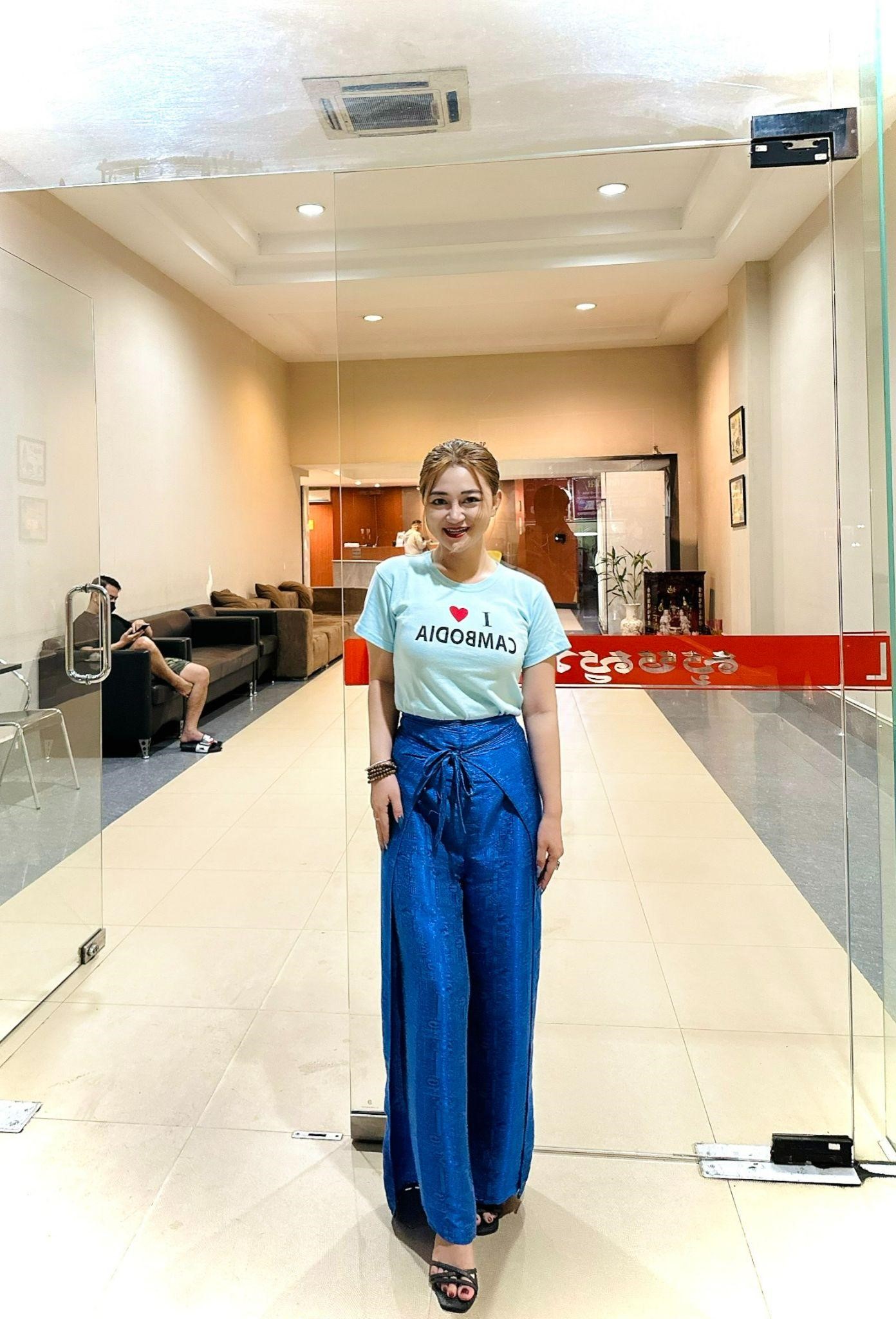 Cô gái trẻ tích cực tham gia các hoạt động thiện nguyện