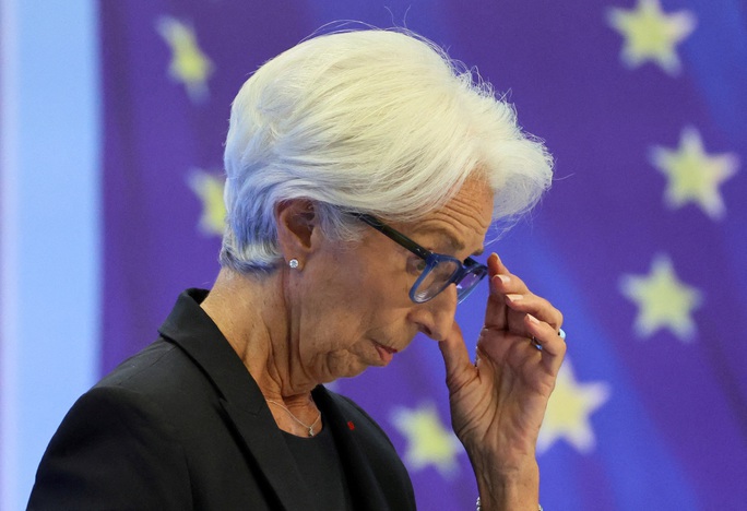 Chủ tịch Ngân hàng Trung ương châu Âu (ECB) Christine Lagarde tại một cuộc họp báo về chính sách tiền tệ. Ảnh: REUTERS
