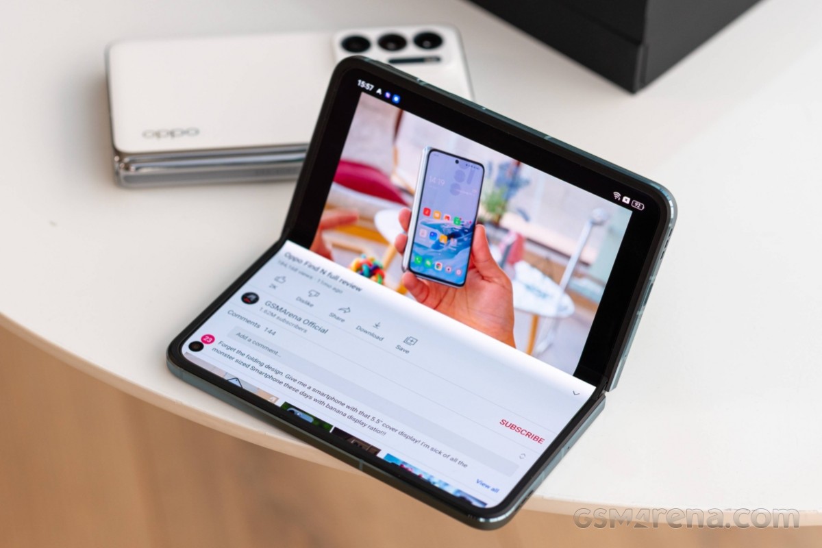 Smartphone màn hình gập Oppo Find N2.