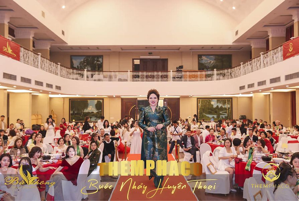 Chủ tịch tập đoàn Themphaco - Thêm Nguyễn lên phát biểu khai mạc