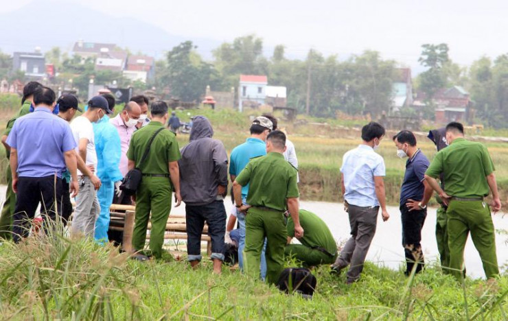 Công an khám nghiệm một vụ án (ảnh minh họa, không liên quan tới bài viết)