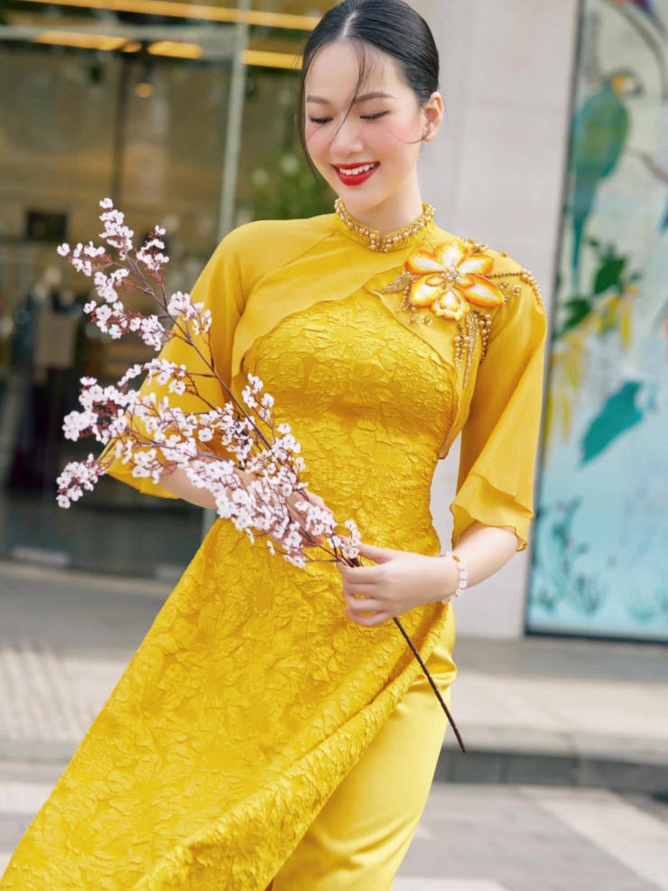 Sao Việt trên đường đua áo dài dịp cận Tết - 7