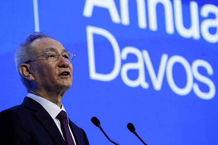 Phó thủ tướng Trung Quốc Lưu Hạc phát biểu tại Diễn đàn Kinh tế Thế giới, Davos, Thụy Sĩ, ngày 17/1. Ảnh: Reuters