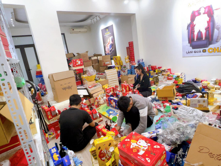 “Tầm này thì lỗ cũng phải chịu, còn hơn hàng để đó mà không có dấu hiệu nhúc nhích", chị Châu nói.