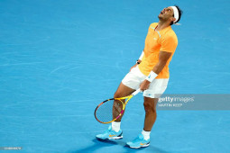 Nadal thành cựu vương Australian Open, đối thủ khâm phục vì nén đau thi đấu