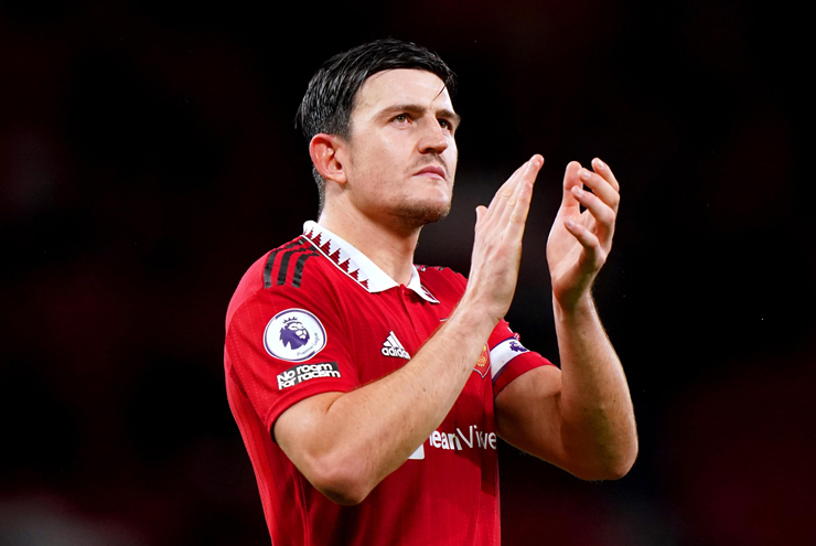 Harry Maguire đang sắm vai dự bị tại MU