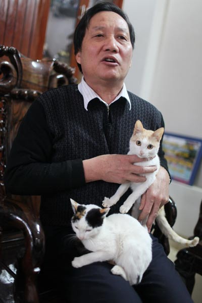 &nbsp; Ông “vua mèo” - GS Nguyễn Văn Thanh, Khoa Thú Y, Học Viện Nông nghiệp Việt Nam. Ảnh NVCC