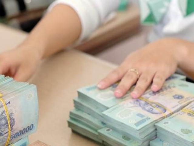 Kinh doanh - Lãi suất ngân hàng đang tăng, giảm ra sao?