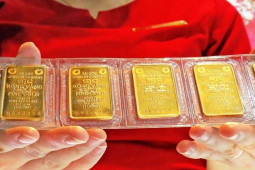 Kinh doanh - Giá vàng hôm nay 19/1: Bật lên cao rồi lao dốc thảm