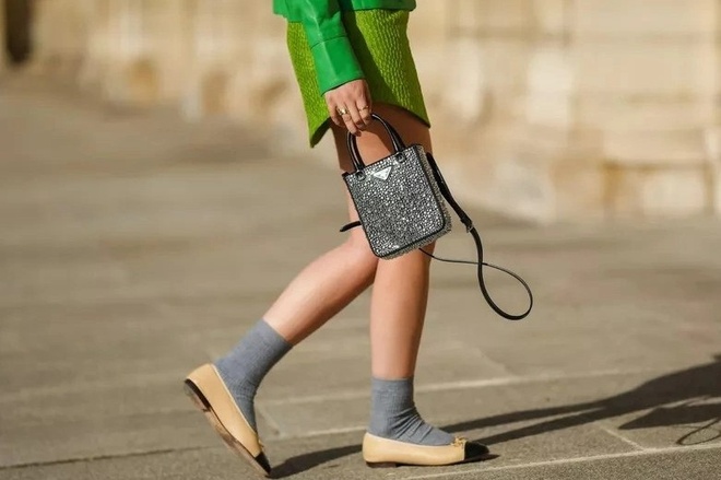 7 cách phối giày bệt vừa sang vừa xịn trong mùa lạnh - 1