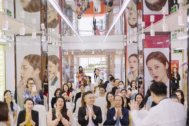 Hội thảo khoa học do Gangnam Hospital No.1 tổ chức cùng với sự tham gia của viện trưởng Sung Young Mo