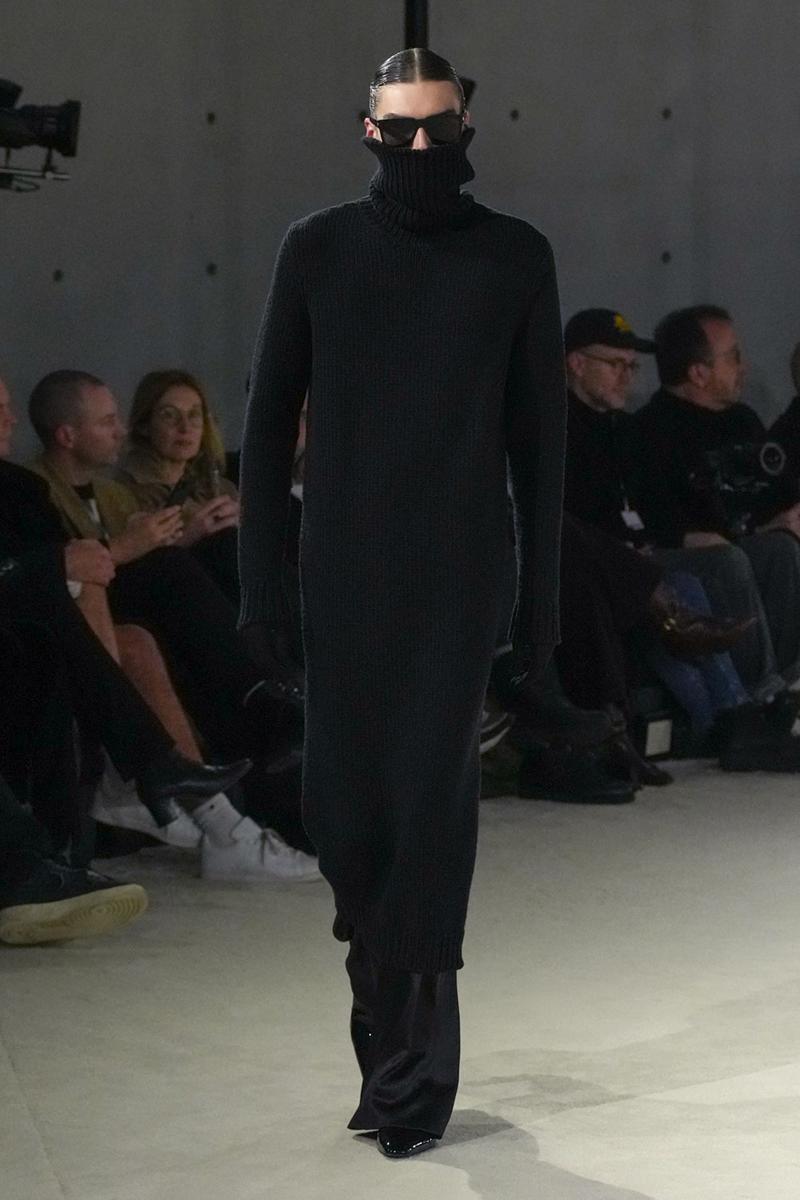 Sự sang trọng vượt thời gian tỏa sáng trong bộ sưu tập Thu/Đông 2023 của Anthony Vaccarello - 11