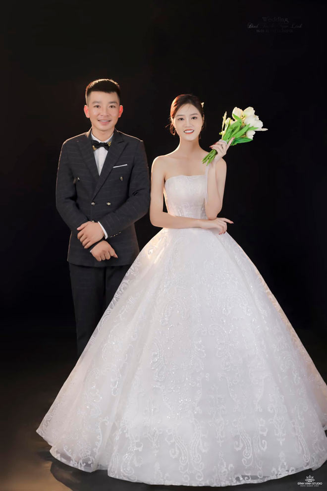 Quen em gái đồng nghiệp kém 14 tuổi, chờ em tròn 19 tuổi anh "hốt" về nhà luôn - 4