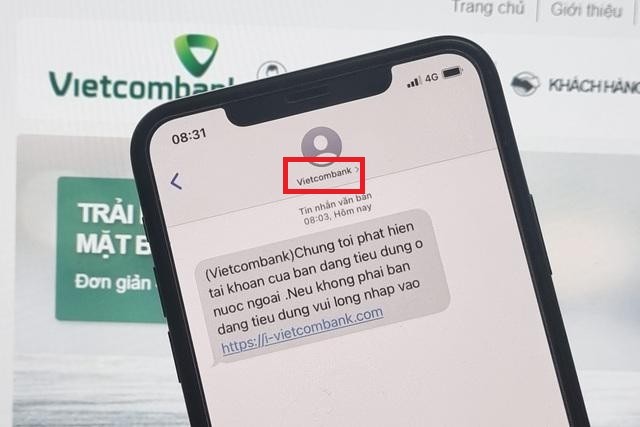 SMS mạo danh có thương hiệu của ngân hàng được gửi tới khách hàng