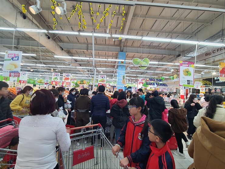 Khu vực chờ cân hàng.