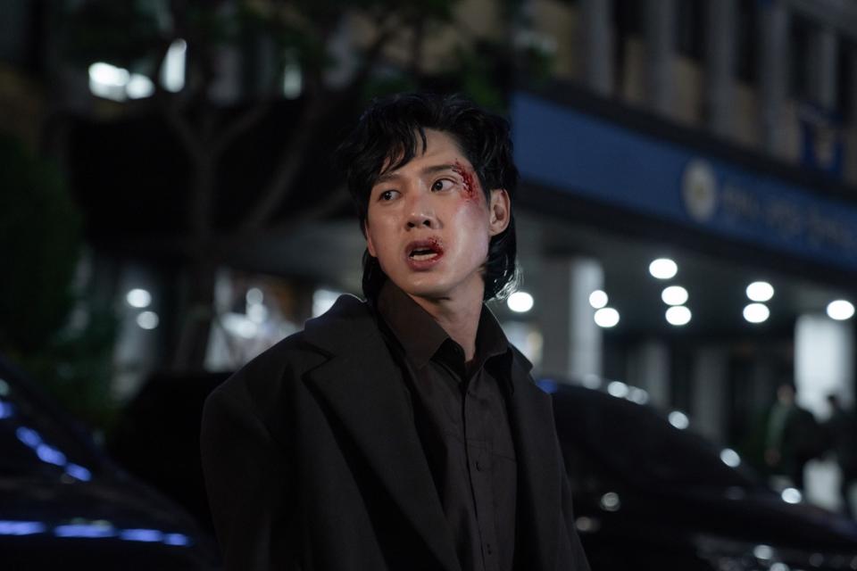 Phần 2 phim 18+ Top 1 toàn cầu của Song Hye Kyo "nhá hàng" nóng hổi - 5