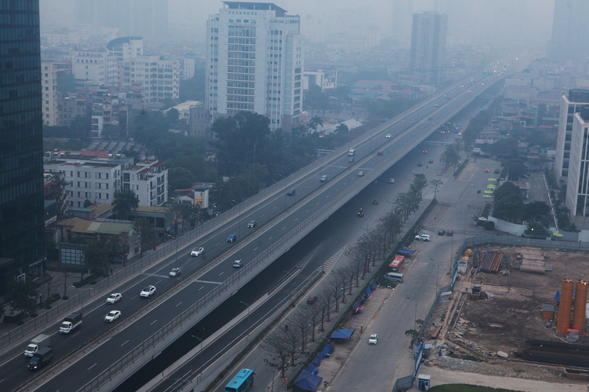 Ngày đầu nghỉ Tết, phố phường Hà Nội thay đổi "chóng mặt" so với ngày thường - 1