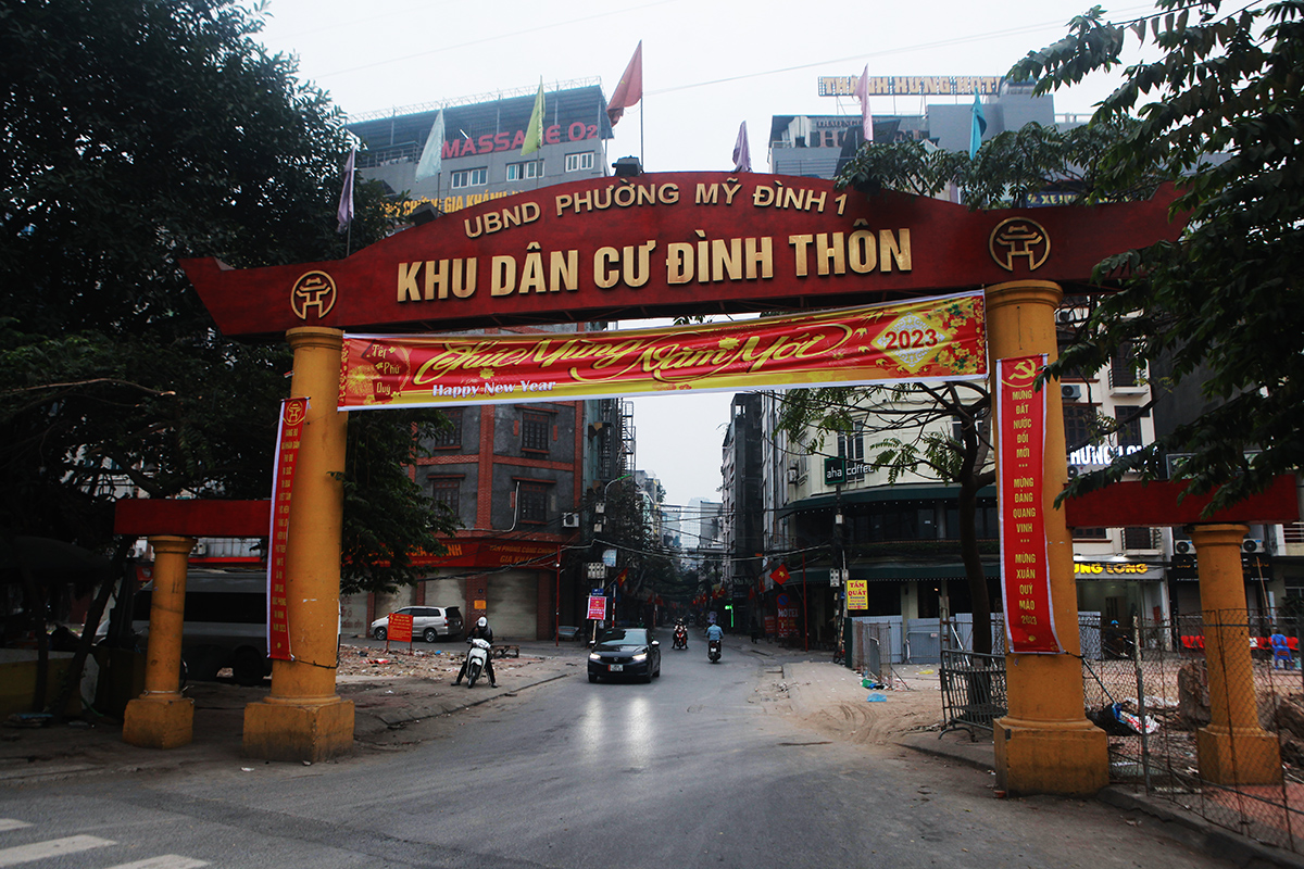 Ngày đầu nghỉ Tết, phố phường Hà Nội thay đổi "chóng mặt" so với ngày thường - 9