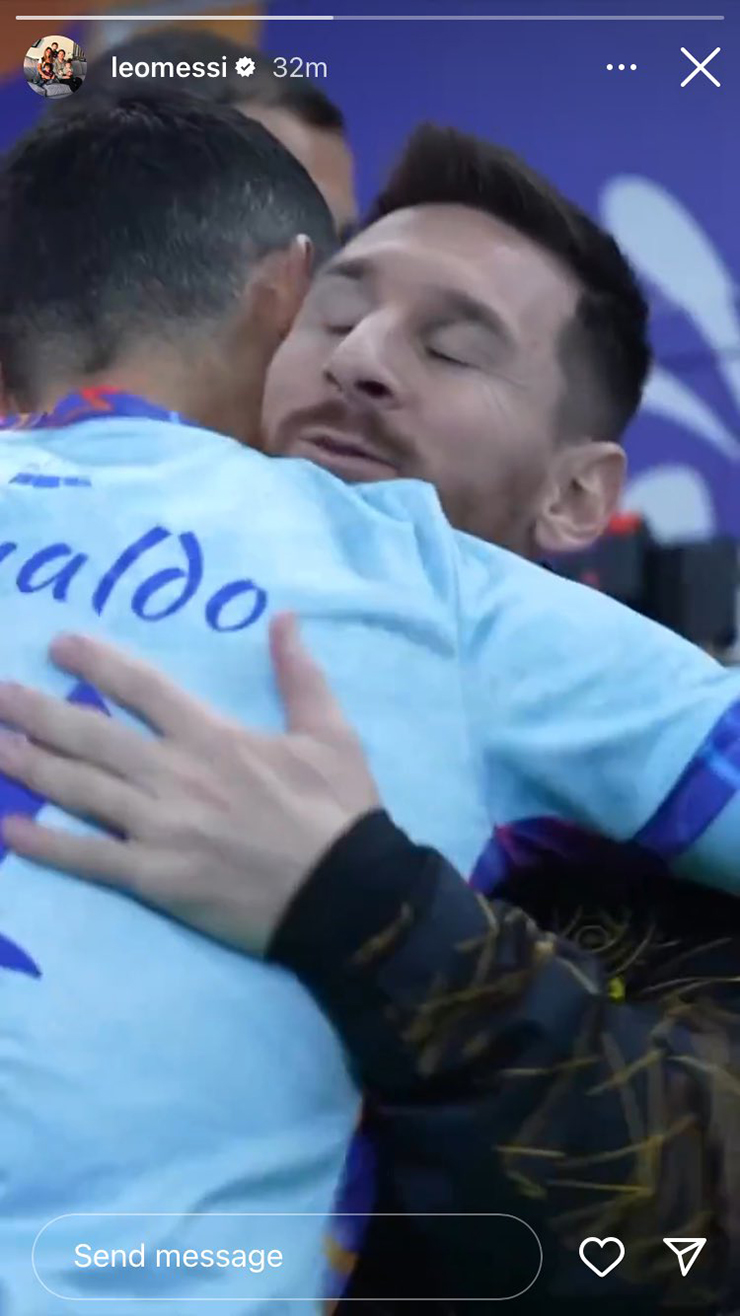 Messi không khỏi xúc động khi gặp lại đại kình địch