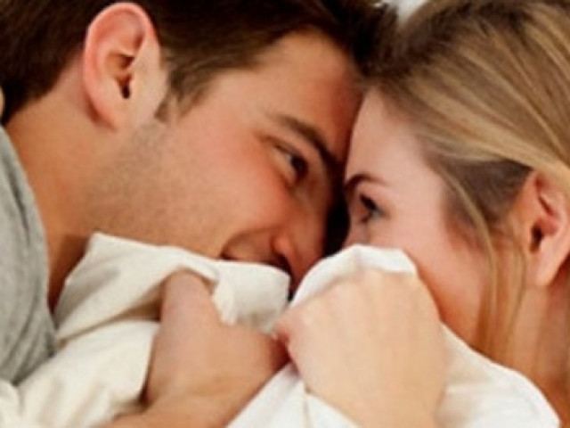 Bạn trẻ - Cuộc sống - Tranh cãi về việc "yêu" vào thời khắc giao thừa, sự thực thế nào?