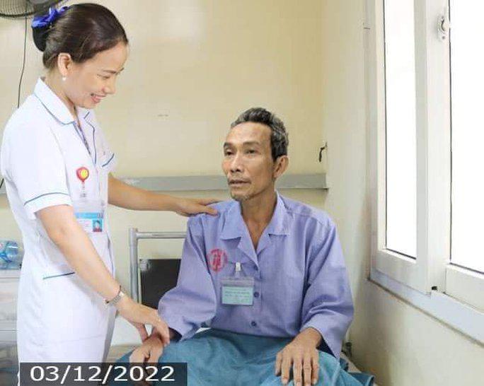 Ông Nguyễn Đình Khanh thời điểm đang điều trị tại BV Đa khoa tỉnh Quảng Nam