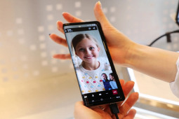 Thời trang Hi-tech - Samsung trình làng màn hình gập 360 độ siêu "đỉnh"