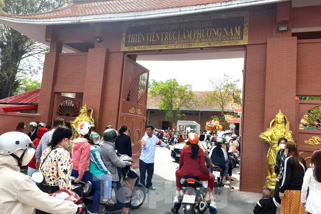 Thiền viện Trúc Lâm Phương Nam tọa lạc tại ấp Mỹ Nhơn, xã Mỹ Khánh, huyện Phong Điền, TP Cần Thơ.