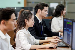 Công nghệ thông tin - Nhìn lại "cuộc chiến" chuyển mạng giữ số giữa Mobi, Vina, Viettel,... sau 4 năm