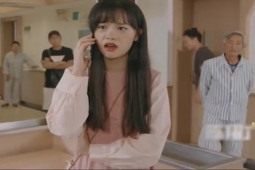 Clip hài hước - Cô gái cãi nhau với người yêu nơi công cộng và cái kết khó tin