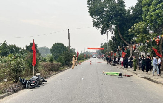 Hiện trường vụ tai nạn giao thông ở Yên Bái khiến 2 người tử vong.