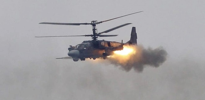 Một trực thăng tấn công Ka-52 của Nga (Ảnh: Reuters).