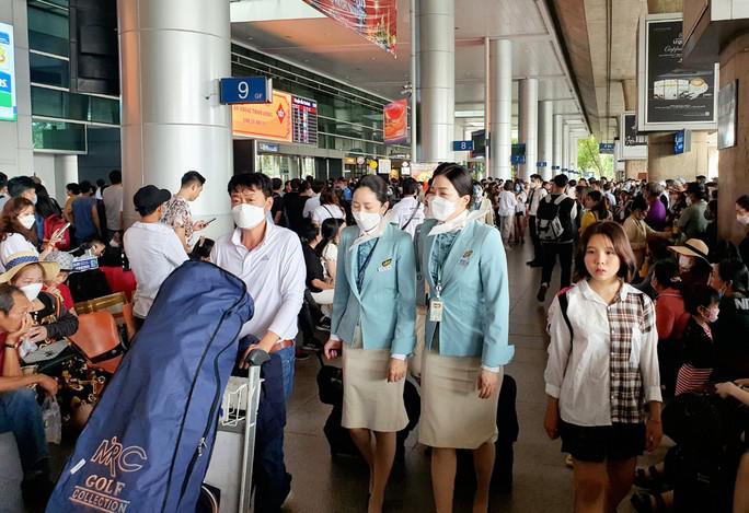 Sân bay Tân Sơn Nhất dự kiến đón lượng khách kỷ lục trong ngày mùng 4 Tết