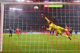 Bóng đá - Video bóng đá Bayern Munich - Koln: Tuyệt phẩm sút xa giải cứu phút 90 (Bundesliga)