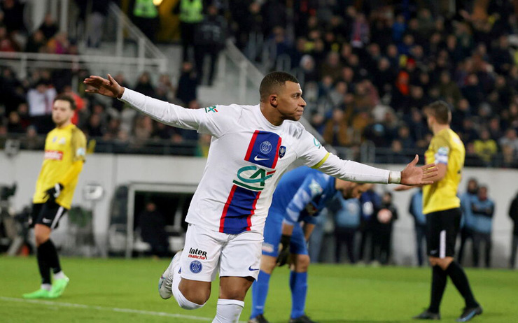 Mbappe ghi đến 5 bàn thắng khi PSG đè bẹp Pays de Cassel để vào vòng 1/8 cúp Quốc gia Pháp năm nay gặp đại kình địch Marseille ngày 9/2