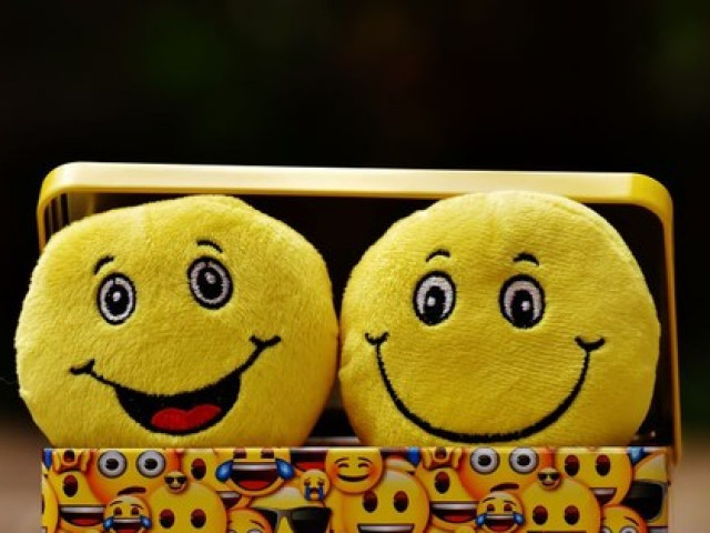 Sức khỏe đời sống - Vì sao uống bia vừa phải sẽ giúp bạn có nụ cười đẹp hơn?