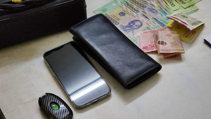 Số tang vật đối tượng Nguyễn Minh Vương cướp giật được