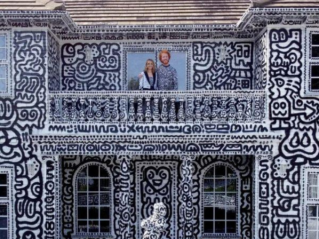 Phi thường - kỳ quặc - Choáng ngợp trước căn biệt thự với cách trang trí cực độc của chàng trai trẻ