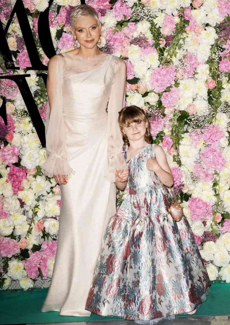 Mỹ nhân hoàng gia nào chịu chi nhất? - 1