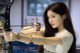 Thời trang - Nữ cung thủ ra sân quá xinh và mặc đẹp khiến bao chàng xin được "vạn tiễn xuyên tim"
