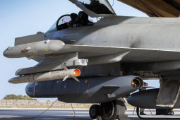 Media - Storm Shadow/SCALP: Tên lửa nặng 1,3 tấn "vô hình" trước radar, tầm bắn 250km