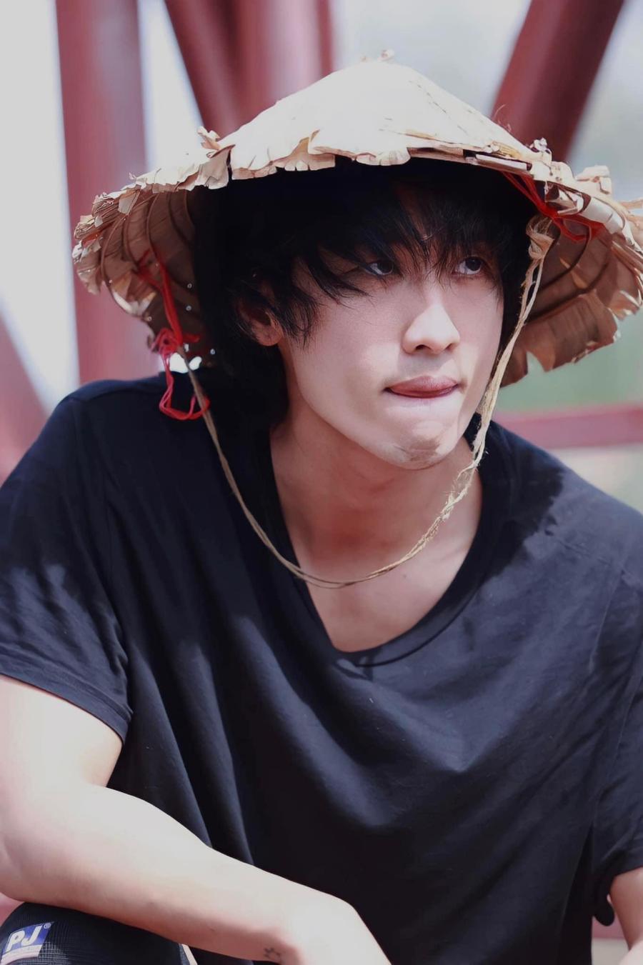 Anh không ngại làm xấu để vào vai phù hợp trong phim.