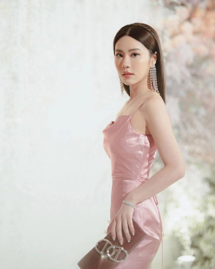 Nữ thừa kế gây chú ý trong show thực tế về giới siêu giàu châu Á - 6