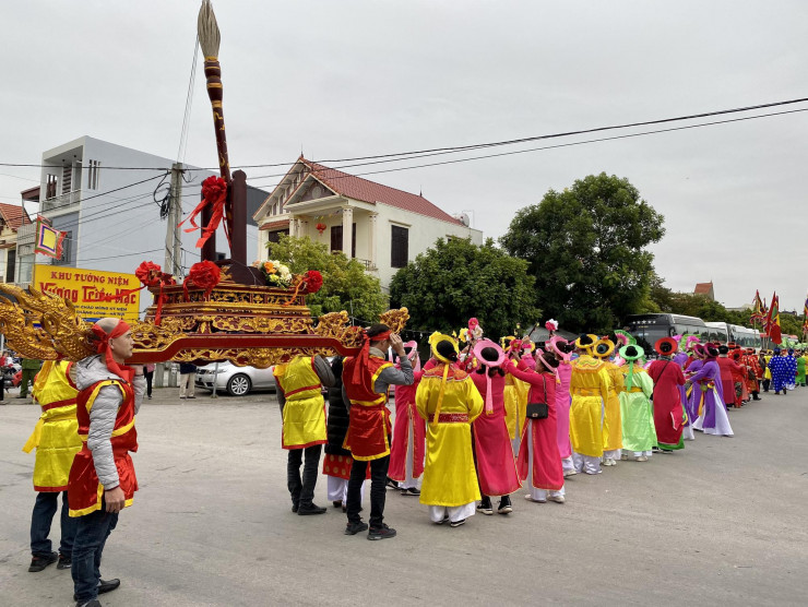 Hải Phòng: Nô nức khai bút, xin chữ đầu năm đón may mắn - 1