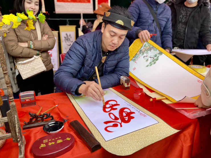 Hải Phòng: Nô nức khai bút, xin chữ đầu năm đón may mắn - 2