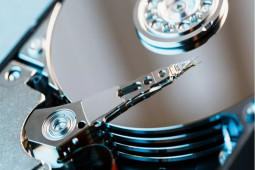 Seagate tham vọng “hất cẳng” WD khỏi cuộc đua dung lượng ổ cứng