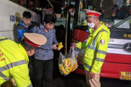 Tin tức trong ngày - Đà Nẵng: Phát hiện, xử lý gần 60 xe nhồi nhét khách dịp Tết